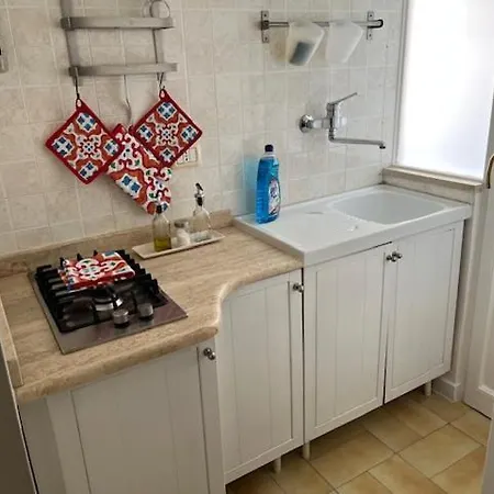 Le Comari Salentine Bed and Breakfast 2*