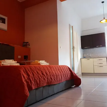 Bed and Breakfast Le Comari Salentine Λέτσε